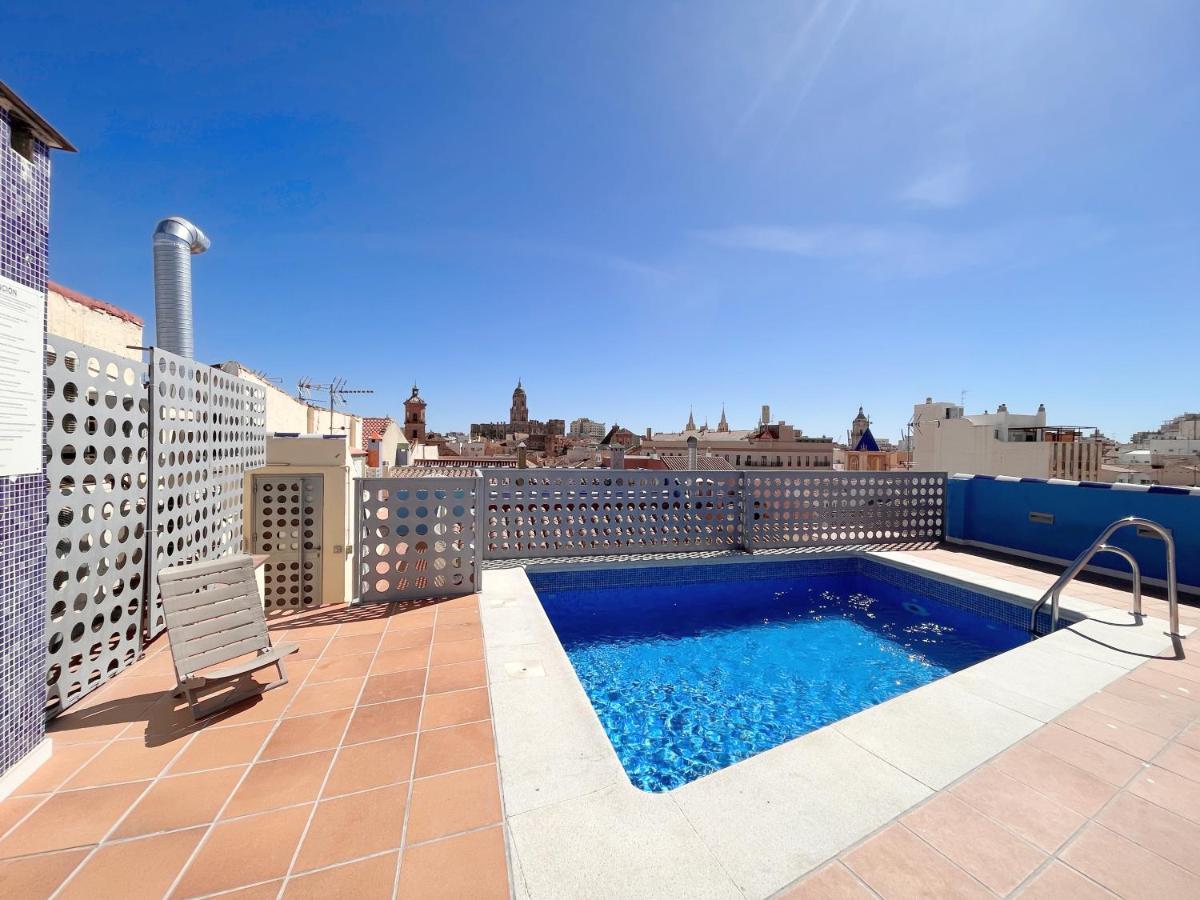 Homely Malaga Carreteria Con Piscina Exterior foto