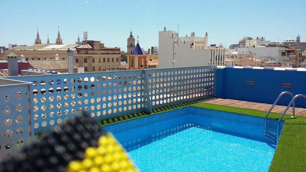 Homely Malaga Carreteria Con Piscina Exterior foto